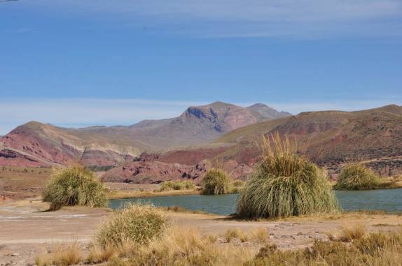 O Ojo del Inca, lago de águas termais próximo à em Potosí - Bolívia